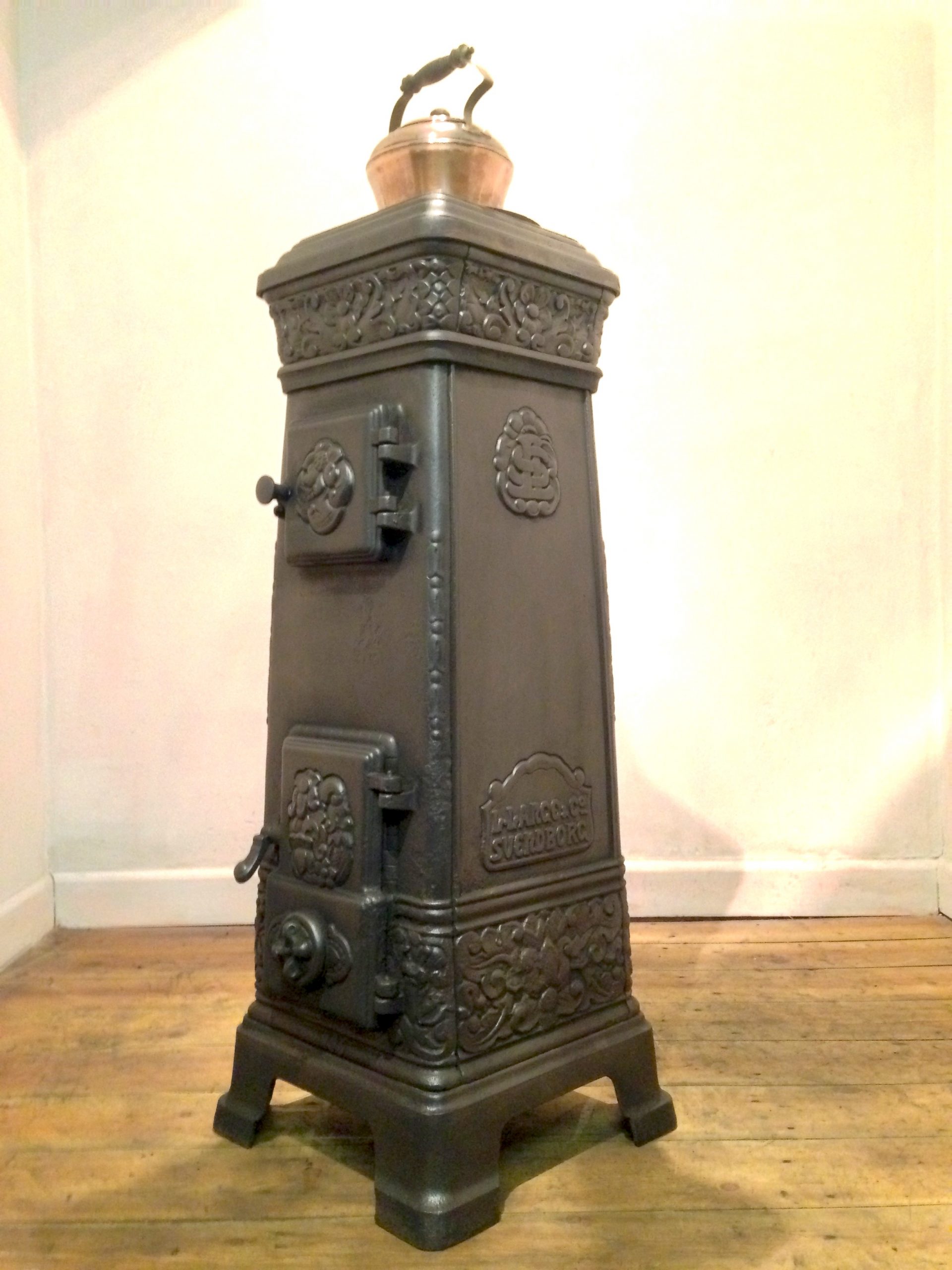 Antique Llange short square stove